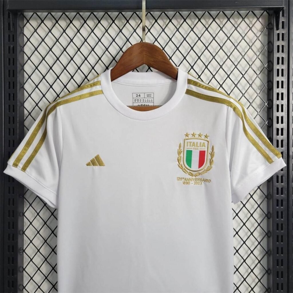 77ed4b82 CAMISETA ITALIA 23/24 EDICIÓN 125th CONJUNTO INFANTIL - ZonaCamisetas
