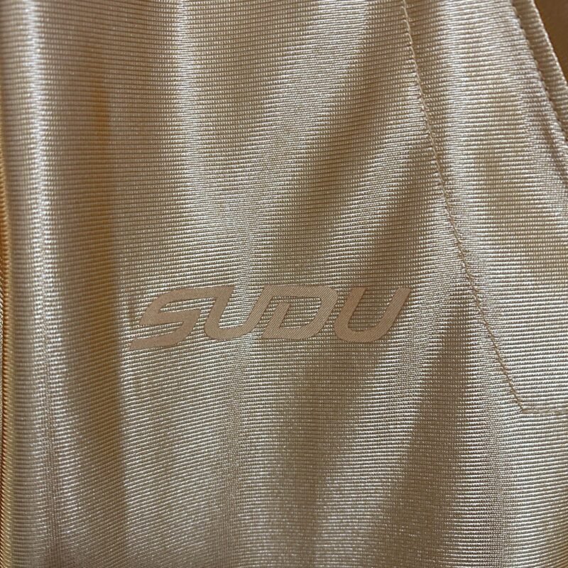 CAMISETA WOLVERHAMPTON I 25/26 70th HOMBRE (VERSIÓN FAN) - Zona Camisetas