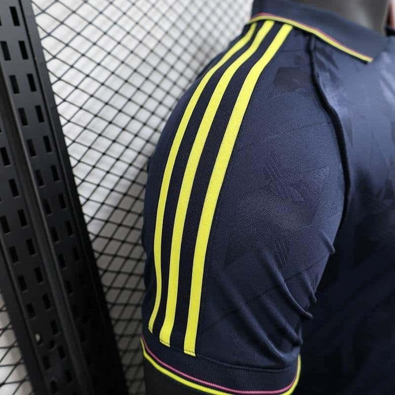 8B8E2DDB-0CCB-4D9D-B538-2EA4790DBD5A_3d8b82c1-6721-4651-8260-deff074ce50e CAMISETA JUVENTUS I 24/25 HOMBRE (VERSION JUGADOR) - Zona Camisetas