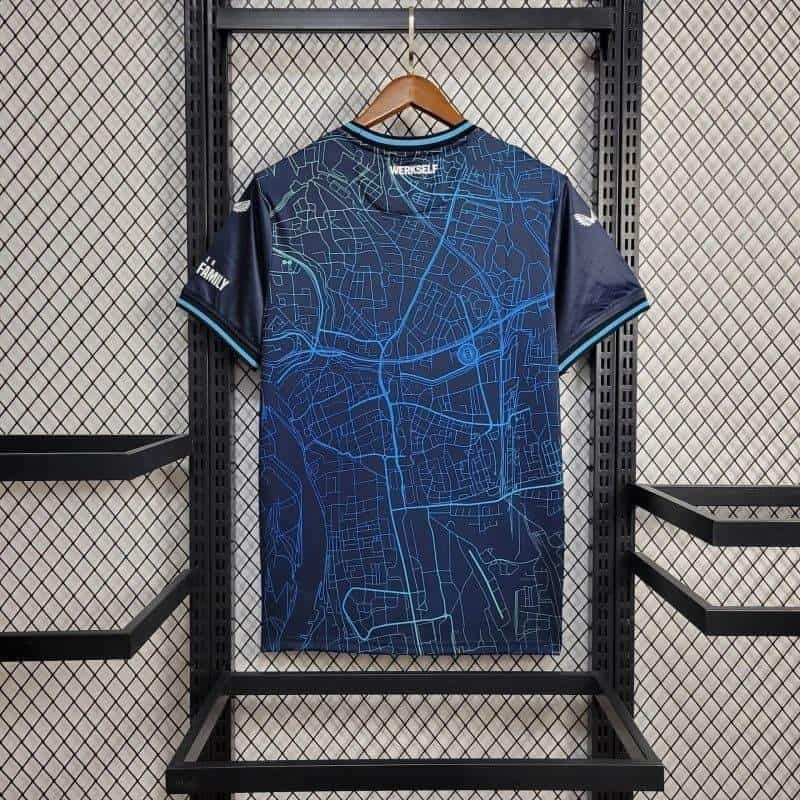 8E5253FB-64DD-492C-8BD3-31DE1E299C68 CAMISETA BAYERN LEVERKUSEN Il 24/25 EDICIÓN ESPECIAL HOMBRE (VERSIÓN FAN) - Zona Camisetas