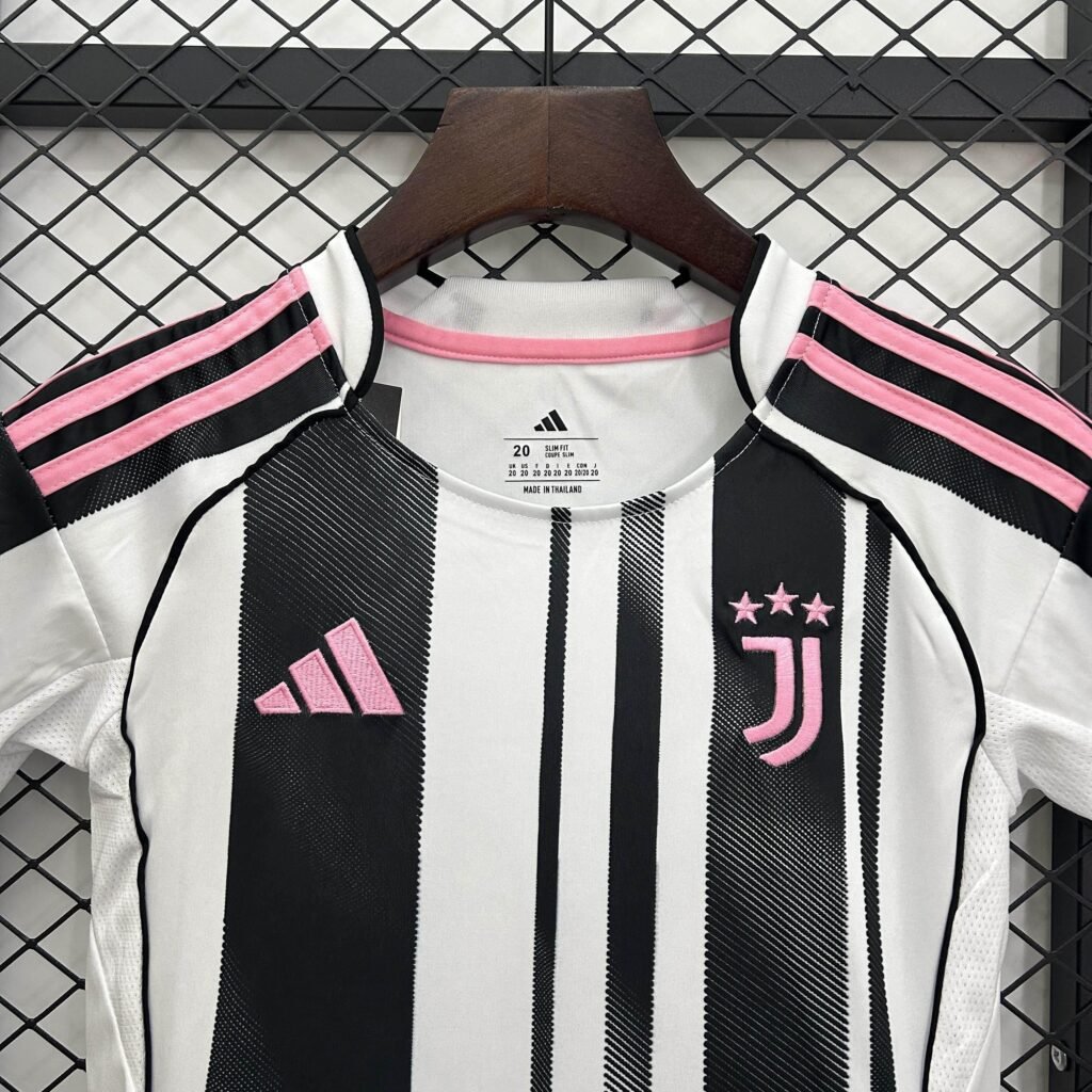 909e684b_61869d20-82c8-40b9-9bc1-75eeac535b5c CAMISETA JUVENTUS I 25/26 CONJUNTO INFANTIL - Zona Camisetas