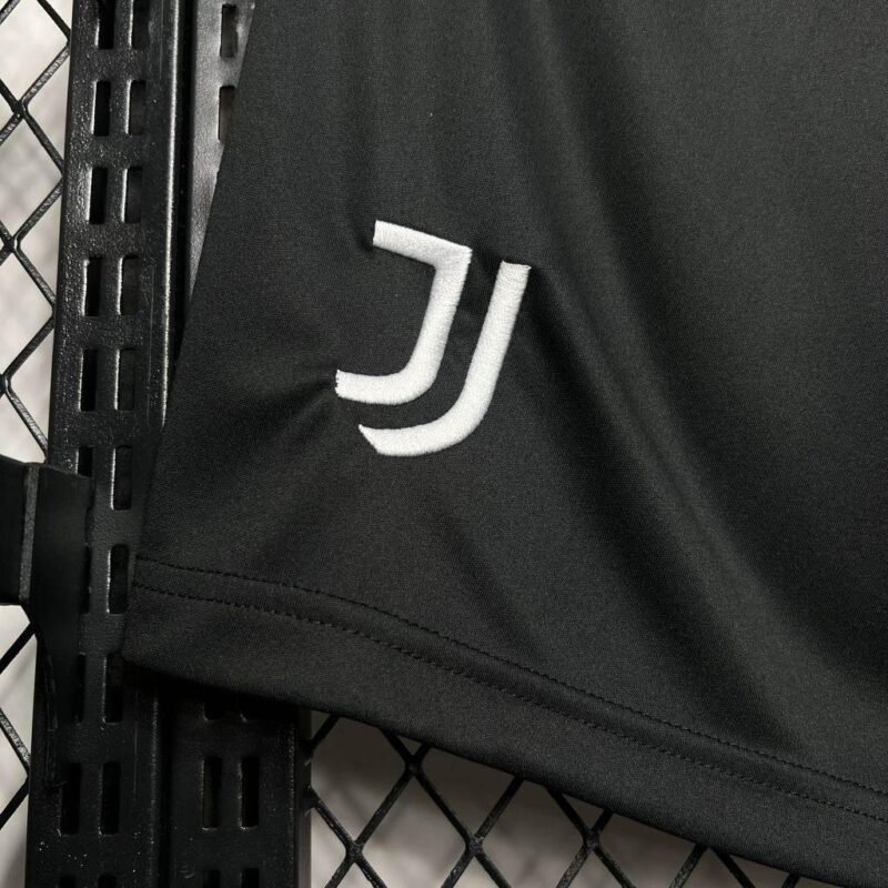 JUVENTUS SHORT I 24/25 - Zona Camisetas