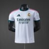 A9151647-2512-4B51-B6BE-D9F04A17ECB6_fb4c945a-fa39-44a3-b81f-b00f961d4d47 CAMISETA REAL MADRID l 26/27 HOMBRE (VERSIÓN JUGADOR) - Zona Camisetas
