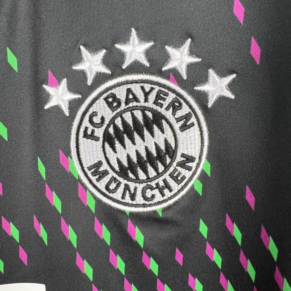 B48 CAMISETA BAYERN DE MUNICH EDICIÓN ESPECIAL II 23/24 HOMBRE (VERSIÓN FAN) - ZonaCamisetas