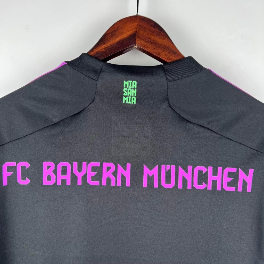 B53 CAMISETA BAYERN DE MUNICH EDICIÓN ESPECIAL II 23/24 HOMBRE (VERSIÓN FAN) - ZonaCamisetas