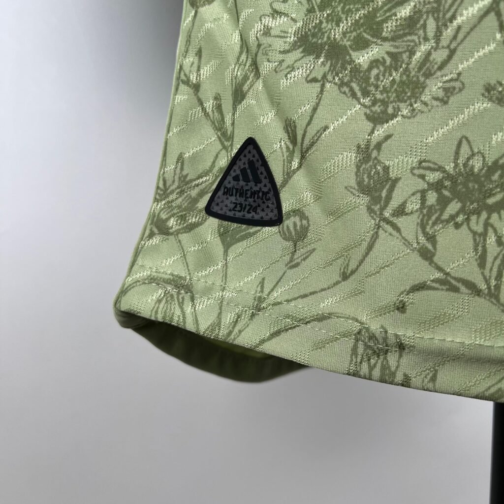 CAMISETA BAYERN DE MUNICH EDICIÓN BEER FEST 23/24 HOMBRE (VERSIÓN JUGADOR)