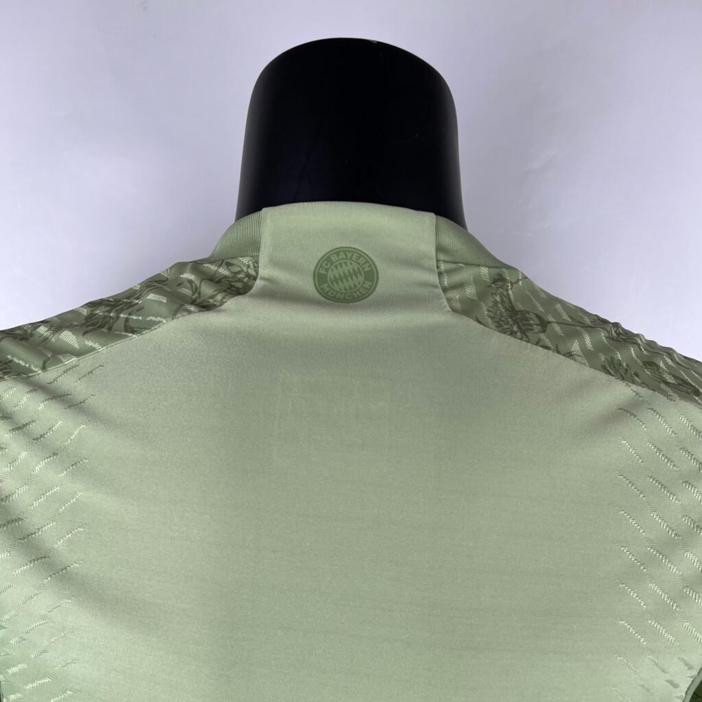 CAMISETA BAYERN DE MUNICH EDICIÓN BEER FEST 23/24 HOMBRE (VERSIÓN JUGADOR)