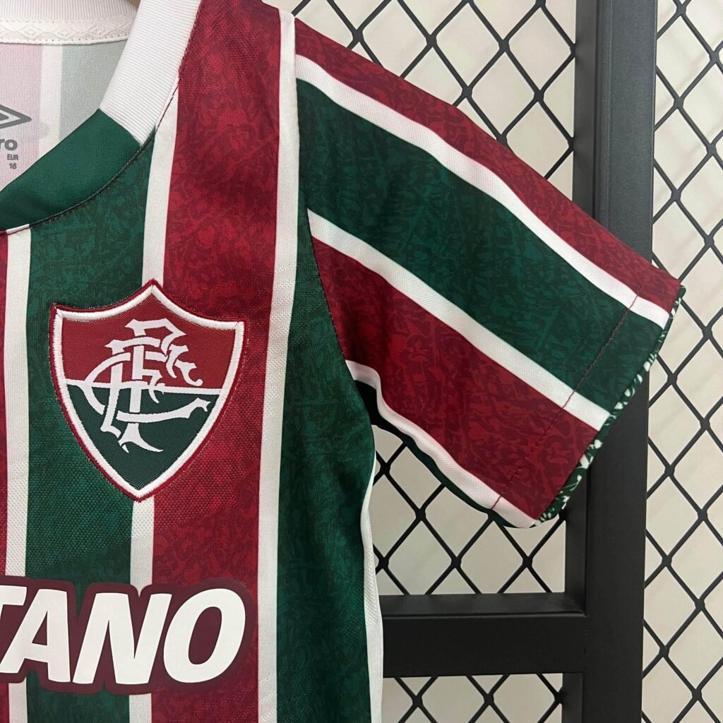D1078238-ECC6-4316-8FA2-7C5C69236A86 CAMISETA FLUMINENSE I 24/25 CONJUNTO INFANTIL - Zona Camisetas