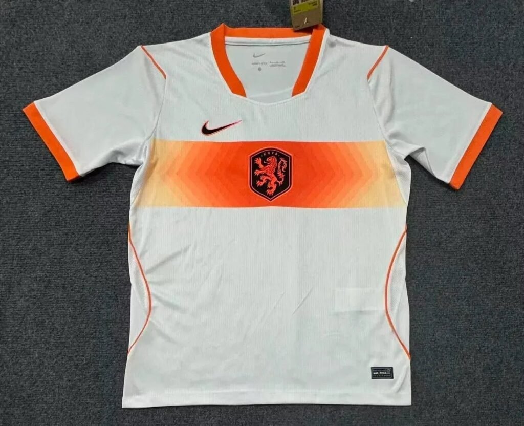 F5DDE2A7-FCF2-45D6-9306-1CEE92F33D05_88400972-3ab3-42d6-9614-8e0cb13cc29c CAMISETA HOLANDA II 2026 HOMBRE (VERSIÓN FAN) - Zona Camisetas