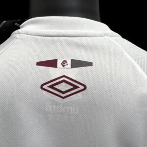 F98_57eefbb4-9f63-4899-9d61-a525160c31f7 CAMISETA FLUMINENSE II 23/24 CONJUNTO INFANTIL