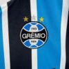 G22_d814596b-64ba-4a5f-82c9-69275609874e CAMISETA GREMIO I 23/24 HOMBRE (VERSIÓN FAN) - ZonaCamisetas