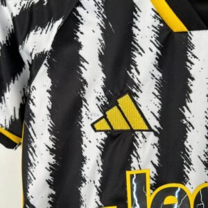 CAMISETA JUVENTUS I 23/24 CONJUNTO INFANTIL