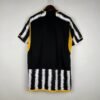 J7_864fd5a2-5825-4ea7-a153-1ff6bd86df4b CAMISETA JUVENTUS I 23/24 HOMBRE (VERSIÓN FAN) - Zona Camisetas