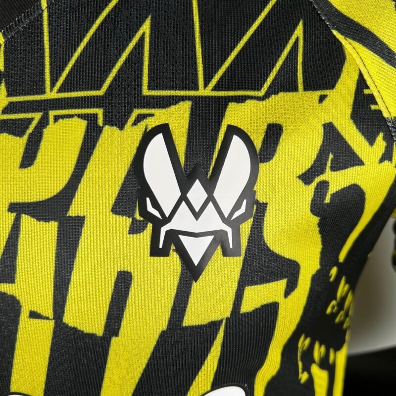 LITTLE BEE l 23/24 HOMBRE - ZonaCamisetas