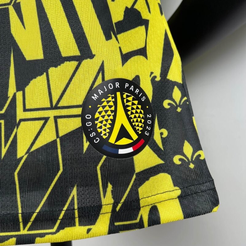 LITTLE BEE l 23/24 HOMBRE - ZonaCamisetas