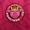 CAMISETA PORCINOS I 23/24 HOMBRE KINGS LEAGUE (VERSIÓN FAN) - ZonaCamisetas