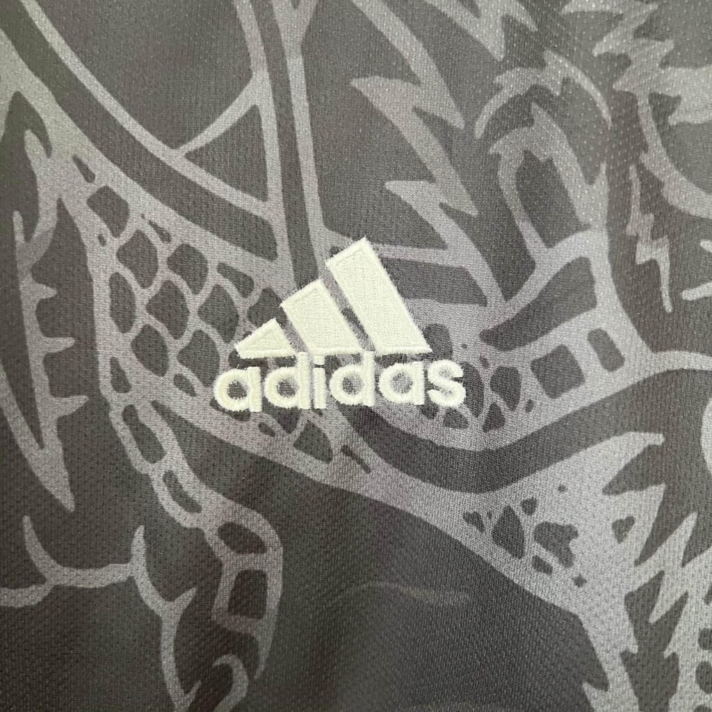 CAMISETA REAL MADRID EDICIÓN ESPECIAL VIII 23/24 HOMBRE (VERSIÓN FAN) - ZonaCamisetas