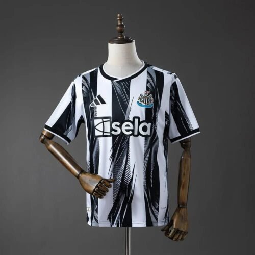 CAMISETA NEWCASTLE l 26/27 HOMBRE (VERSIÓN FAN)