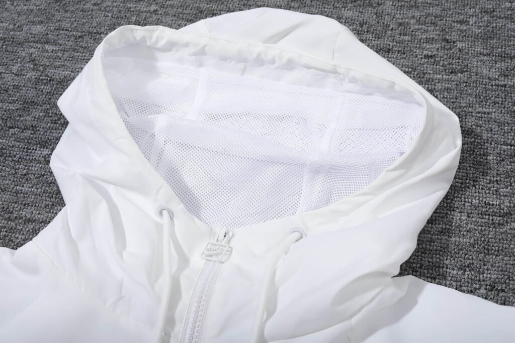 CORTAVIENTO TOTTENHAM I 24/25 - ZonaCamisetas