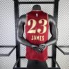 CAMISETA CAVALIERS SEASON 24 HOMBRE EDICIÓN JAMES (NBA) - Zona Camisetas