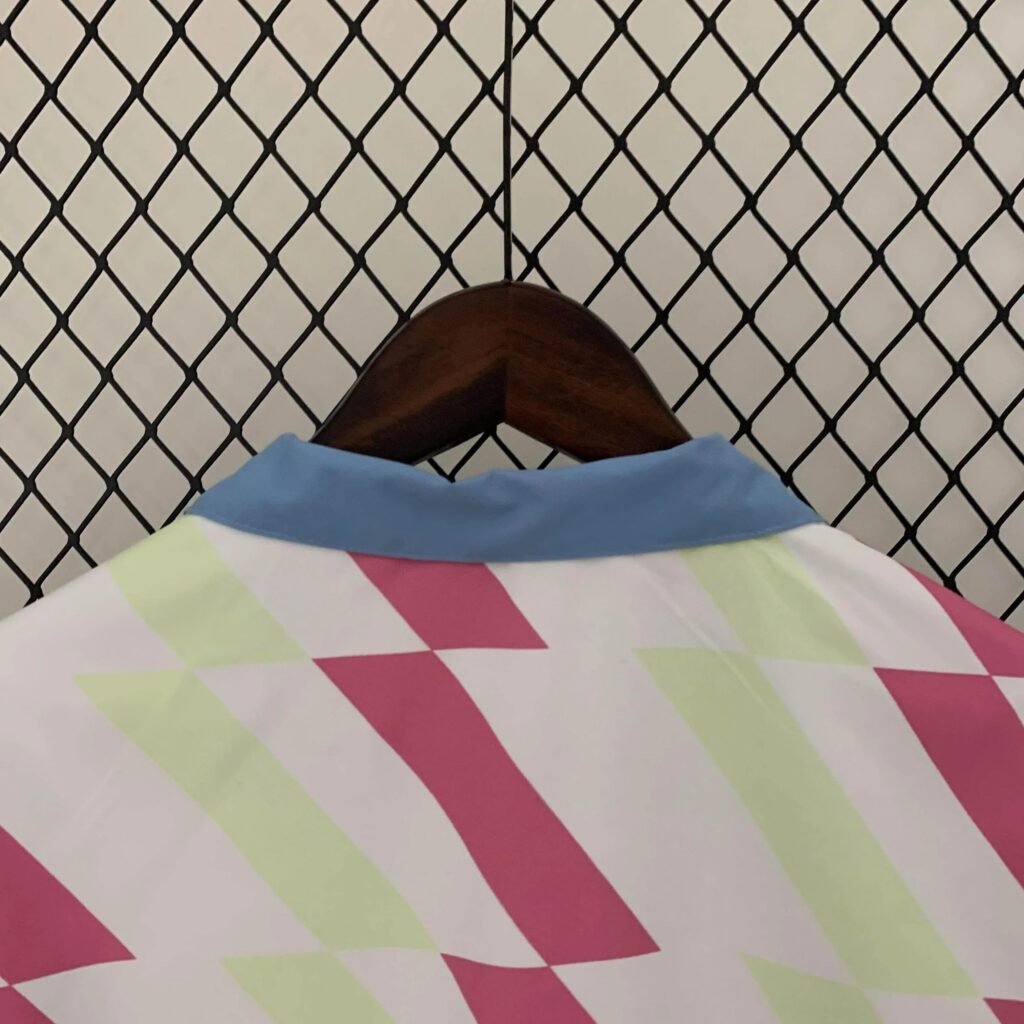 CORTAVIENTO TOTTENHAM REVERSIBLE 23/24 - ZonaCamisetas