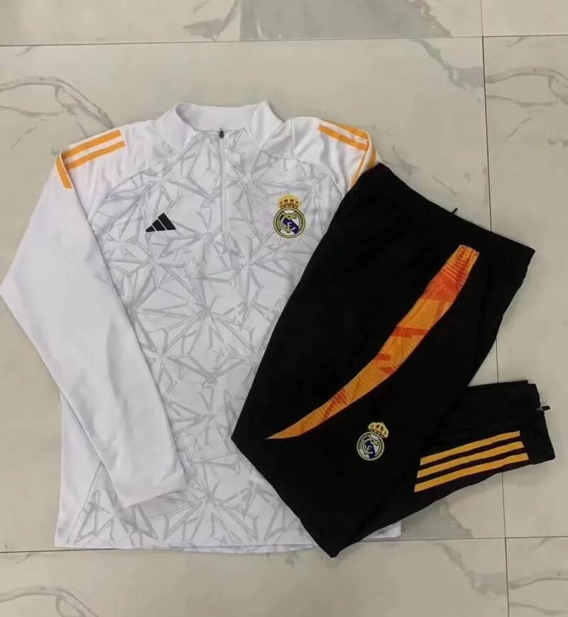 c82f81da_27635fda-05ff-4265-882f-12dc87a8c7b8 CONJUNTO LARGO REAL MADRID l 24/25 HOMBRE - Zona Camisetas