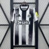 CAMISETA NEWCASTLE l 25/26 HOMBRE (VERSIÓN FAN) - Zona Camisetas