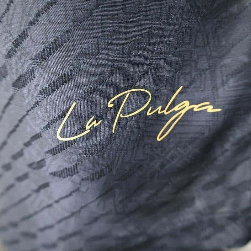 e777a3b9_eeb37fab-3077-4815-9d7f-28c28d53fdde CAMISETA ARGENTINA EDICIÓN LA PULGA I 2023 HOMBRE (VERSIÓN JUGADOR) - Zona Camisetas