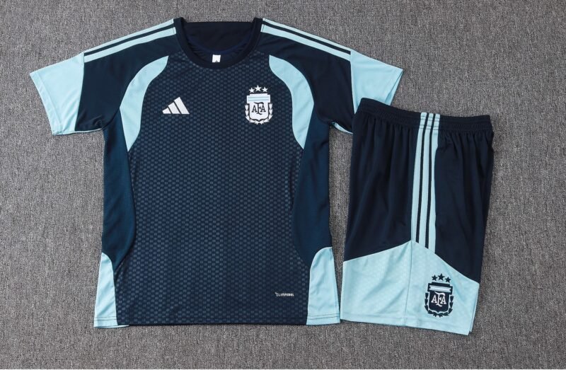 CONJUNTO CORTO ARGENTINA ENTRENAMIENTO II 26/27 HOMBRE