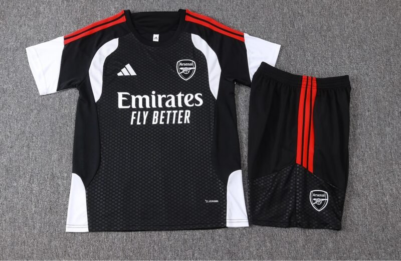CONJUNTO CORTO ARSENAL ENTRENAMIENTO I 26/27 HOMBRE